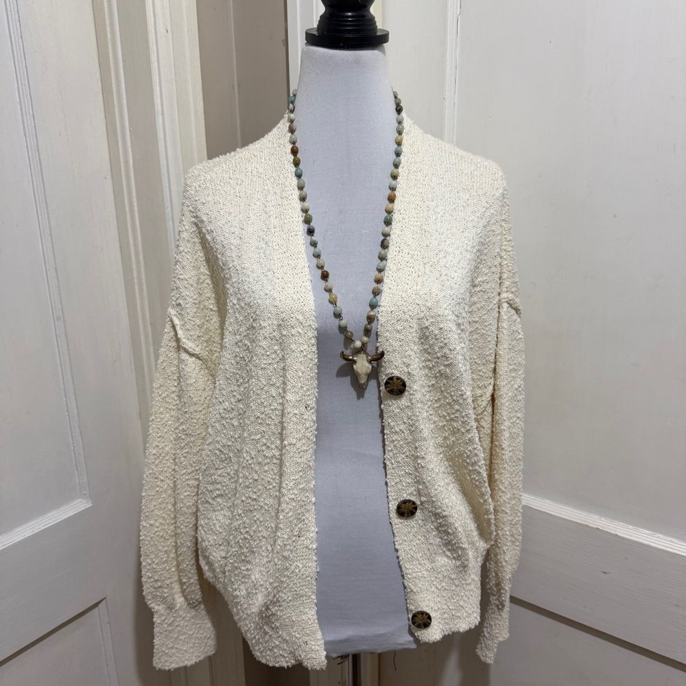 New with tags! Women's Cream Cardigan Sweater Size Medium